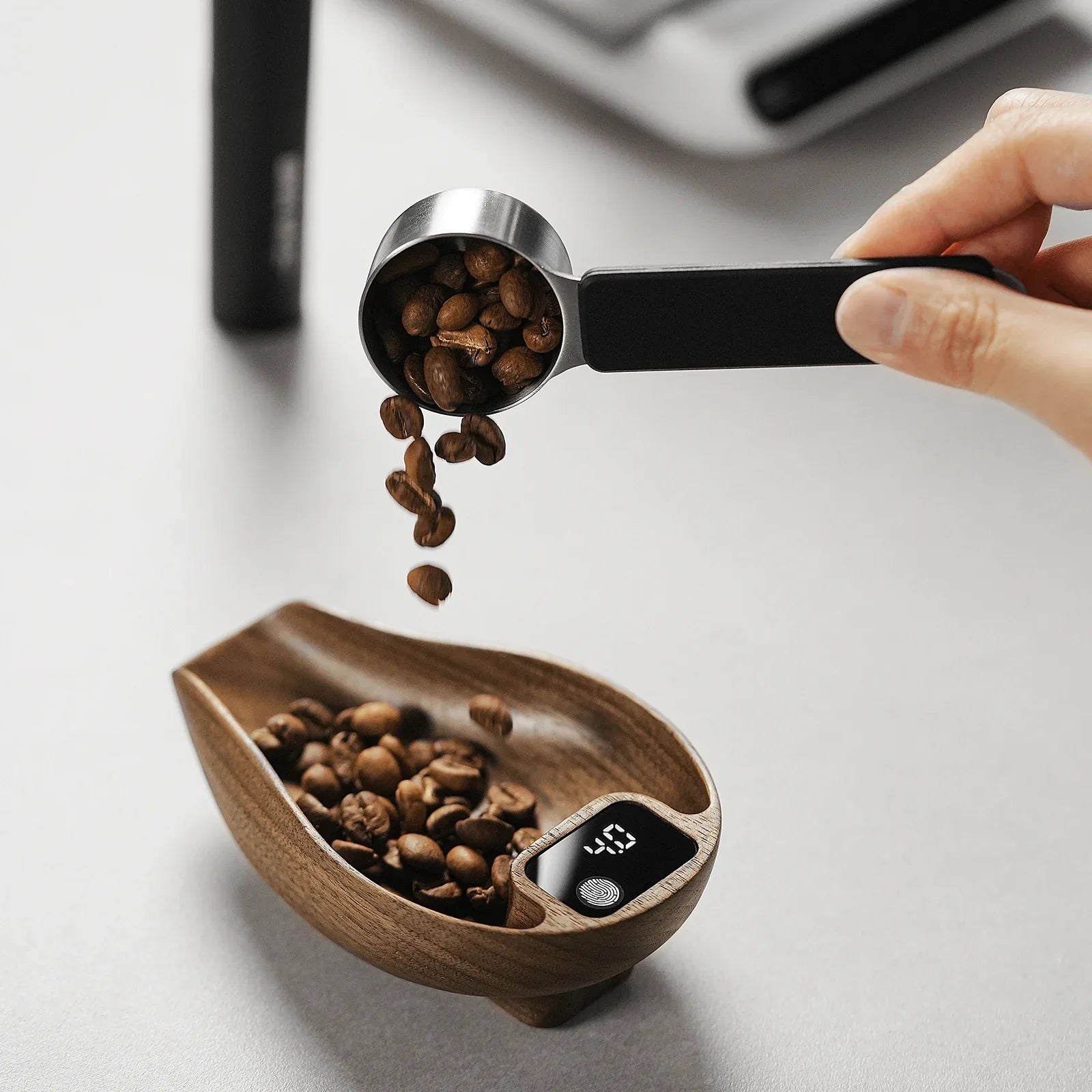 MHW-3BOMBER Ovo Coffee Scale