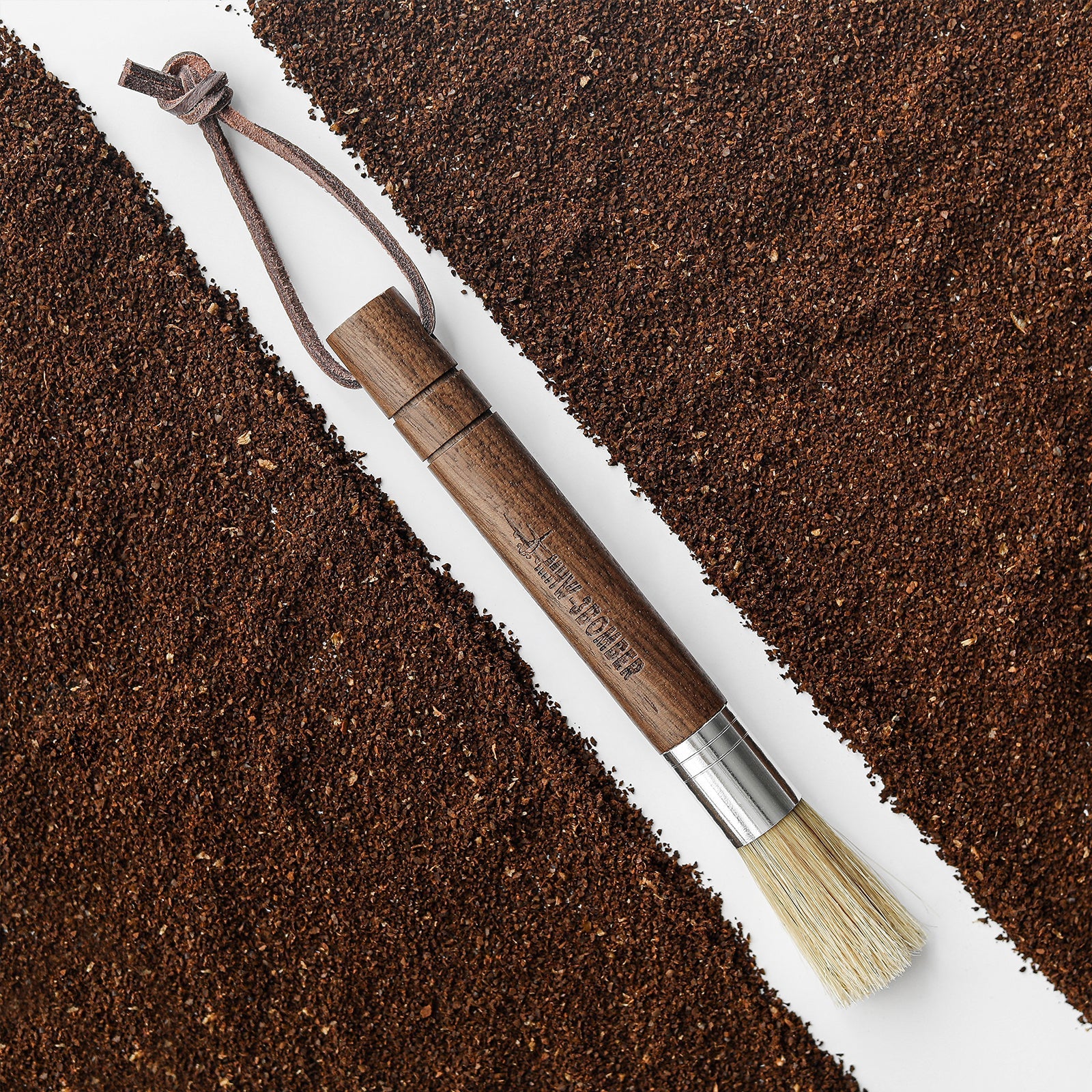 MHW-3BOMBER Barista Wings Cylindrical Brush Walnut