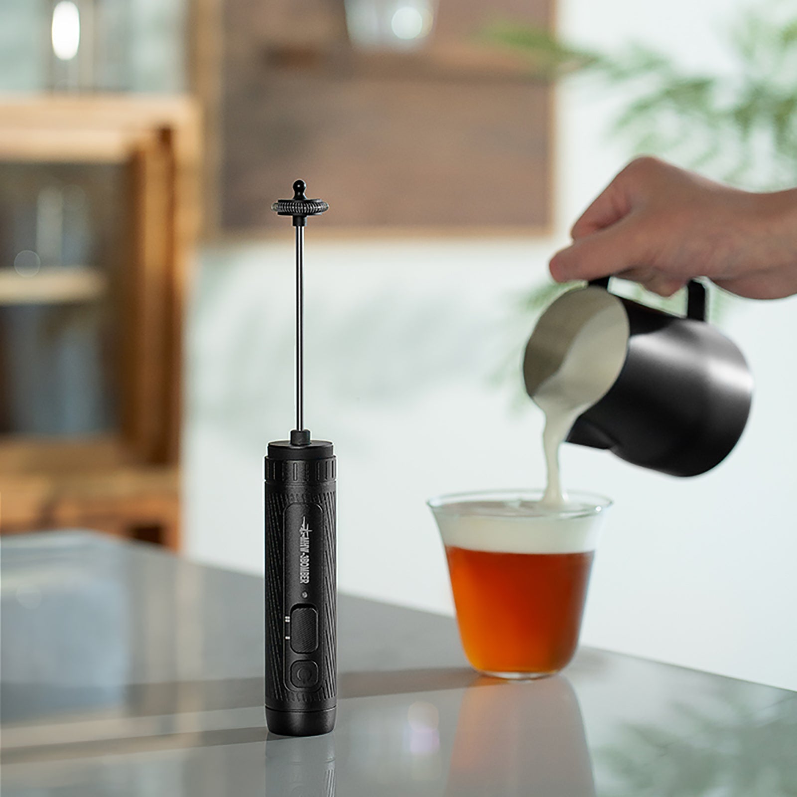 MHW-3BOMBER Magician Electric Milk Frother Black