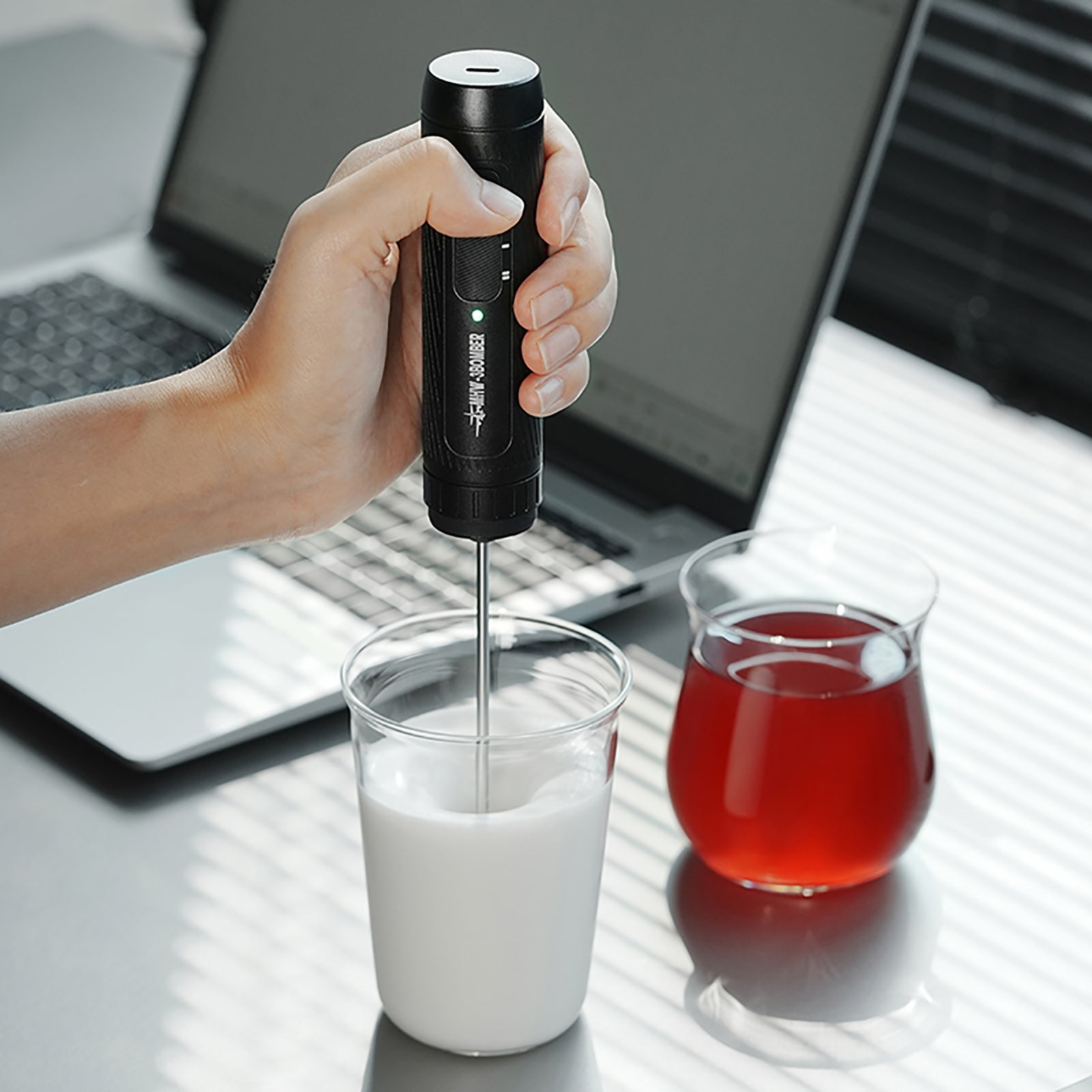 MHW-3BOMBER Magician Electric Milk Frother Black