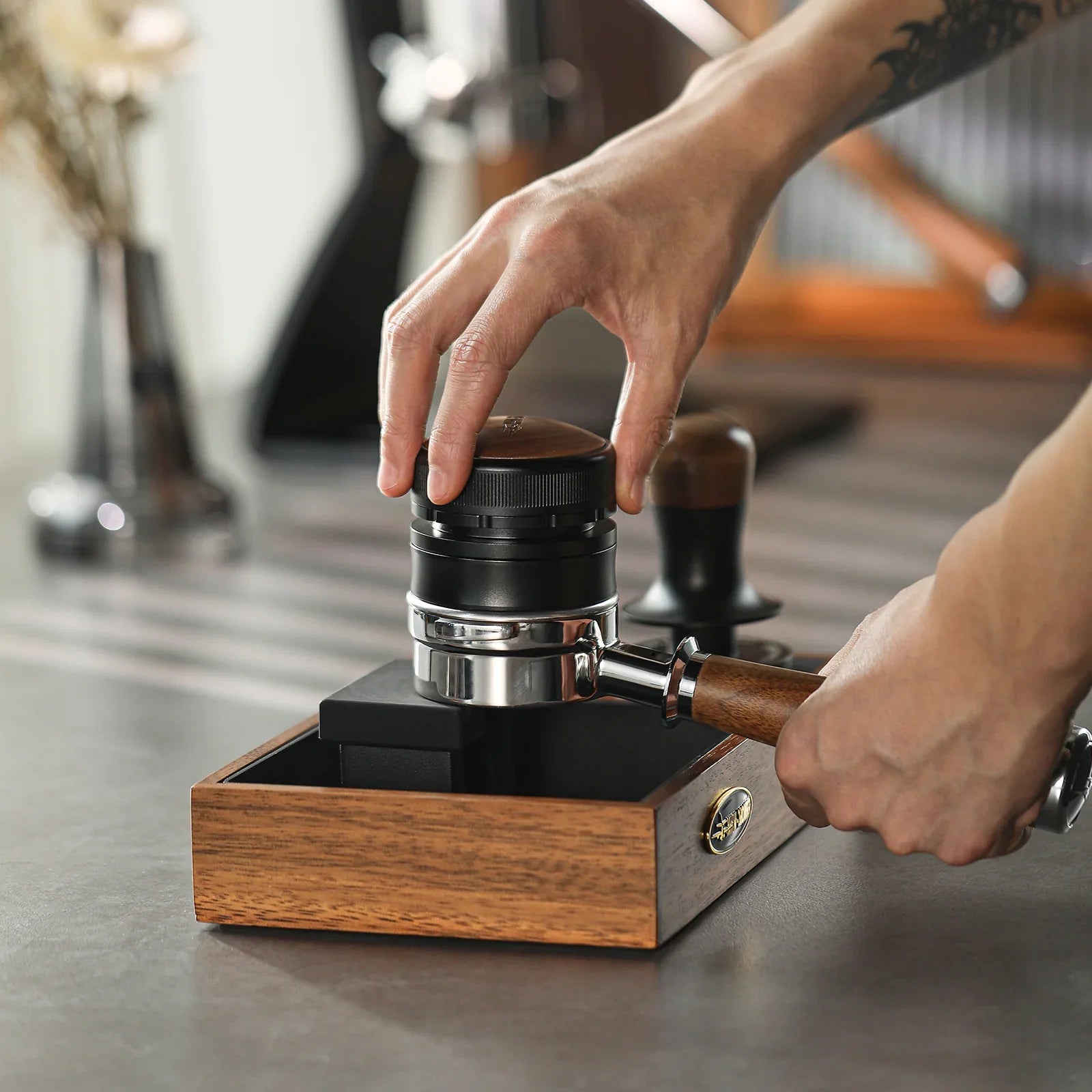 MHW-3BOMBER Cyclone Gravity Coffee Distributor 58.35mm