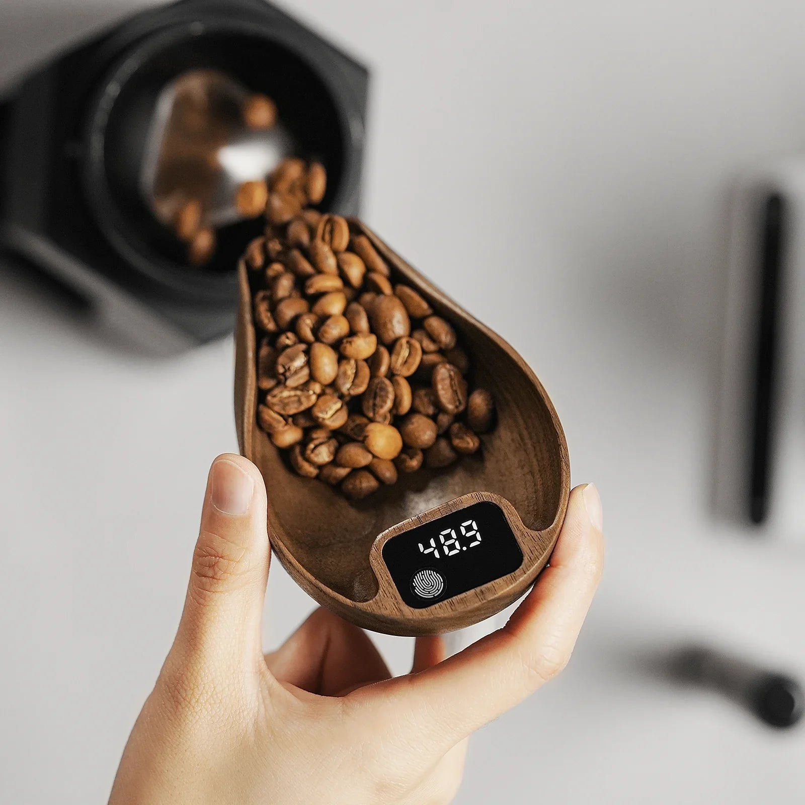 MHW-3BOMBER Ovo Coffee Scale