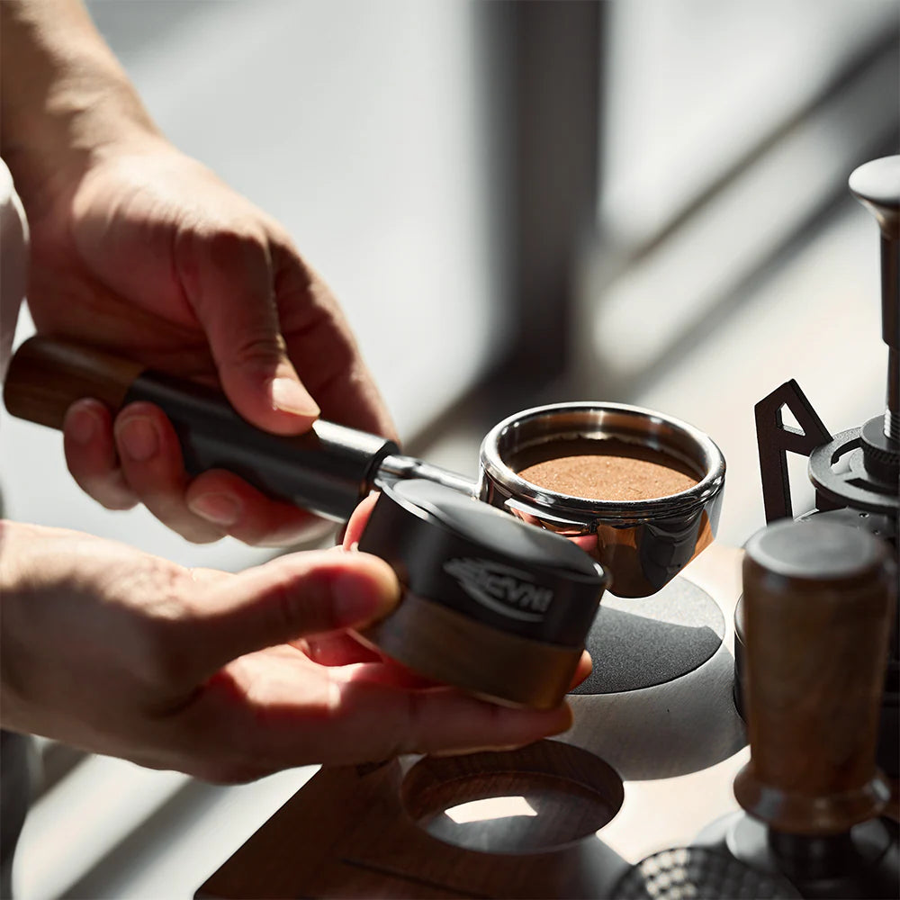 IKAPE Coffee Distributor, Espresso Gravity Distributor (Wooden Handle)